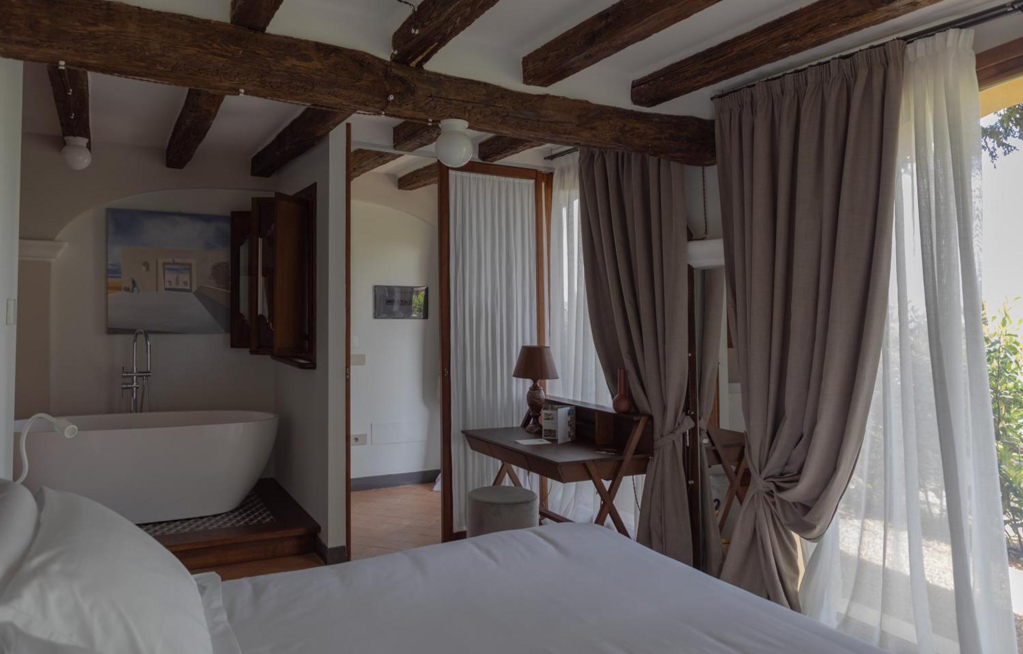 Dimora Storica Giorni Resort & Spa 皮诺拉瓦 外观 照片