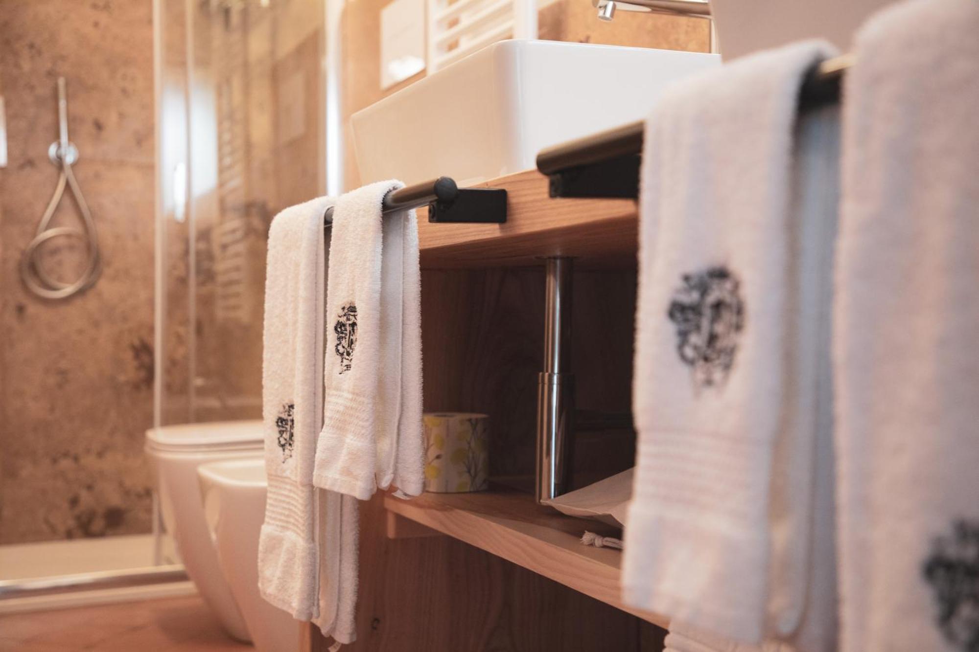 Dimora Storica Giorni Resort & Spa 皮诺拉瓦 外观 照片