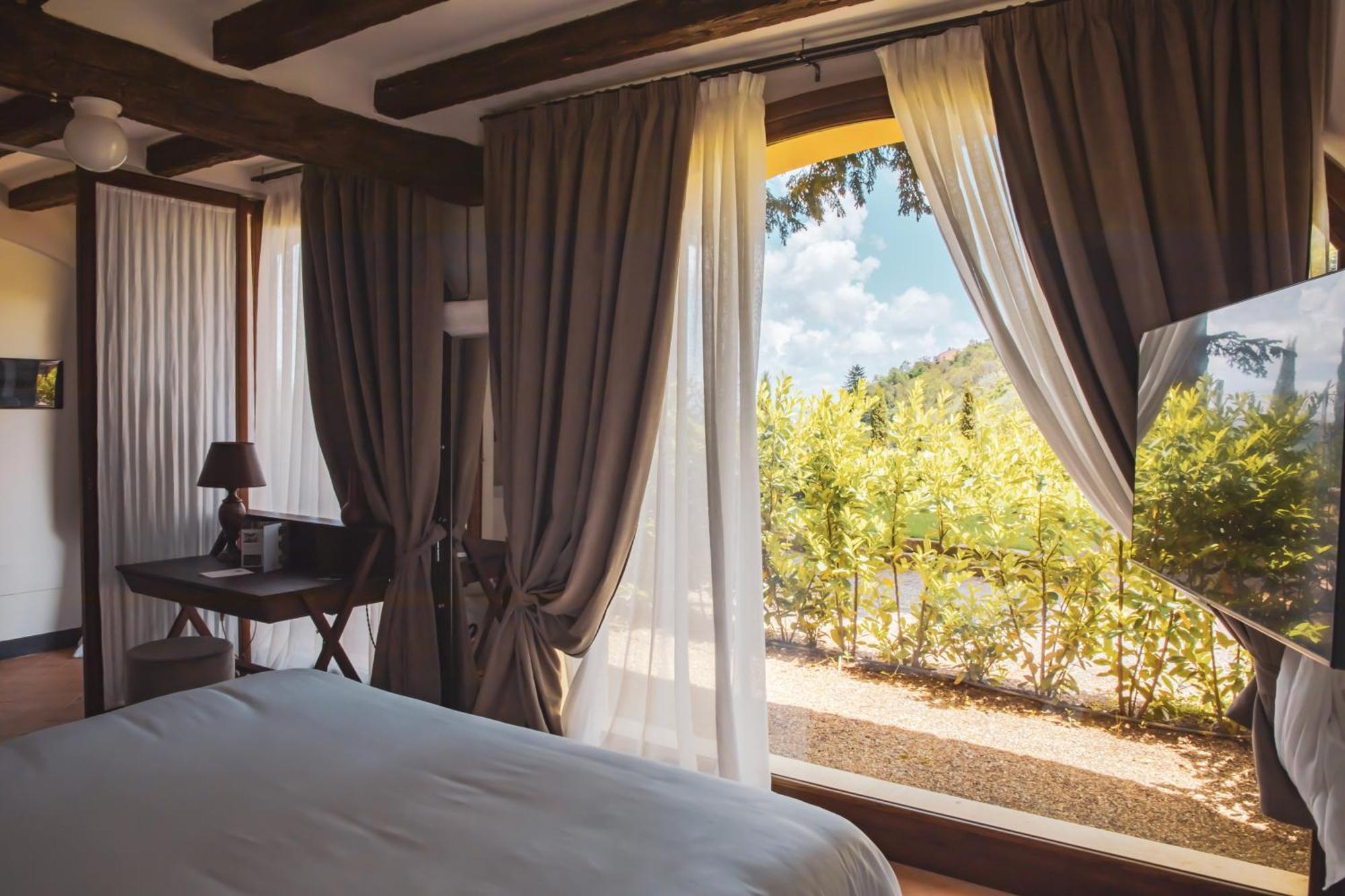 Dimora Storica Giorni Resort & Spa 皮诺拉瓦 外观 照片